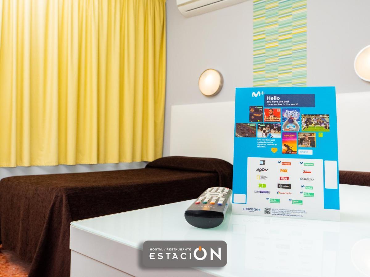 Hostal Restaurante Estacion Jaén Zewnętrze zdjęcie